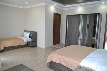 Стандартный трехместный номер в Отеле Hotel Skyline Batumi